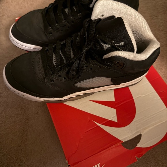 Air Jordan 5 Retro 'Oreo' 2021 size 7 youth no longer we haver the original box - Picture 6 of 7